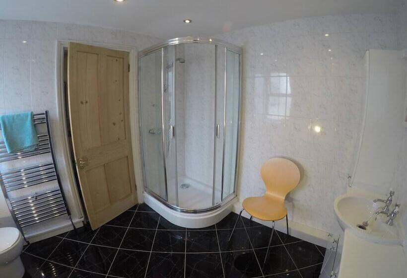 住所  Beautiful And Spacious House In North Wales, Uk