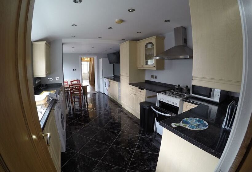 דירת נופש Beautiful And Spacious House In North Wales, Uk