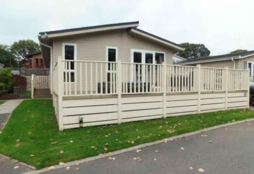 إقامة Lovely 5 Berth Lodge In North Walsham