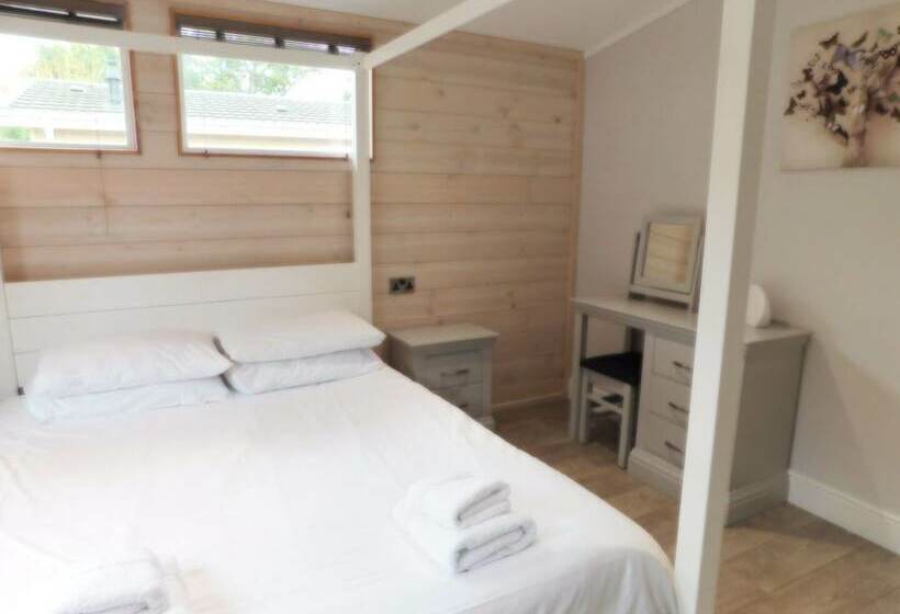 레지던스 Lovely 5 Berth Lodge In North Walsham