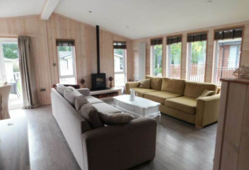 إقامة Lovely 5 Berth Lodge In North Walsham