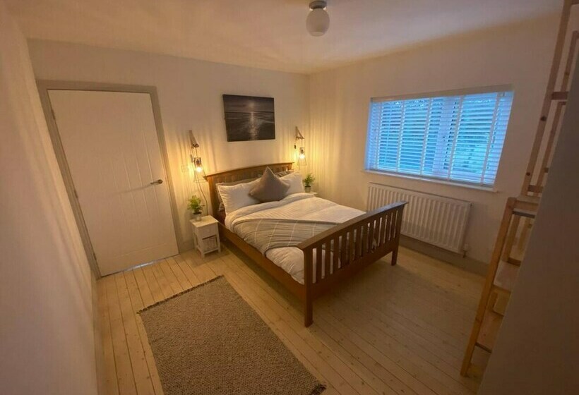 דירת נופש New Modern & Spacious Snowdonia Home  Sleeps 7