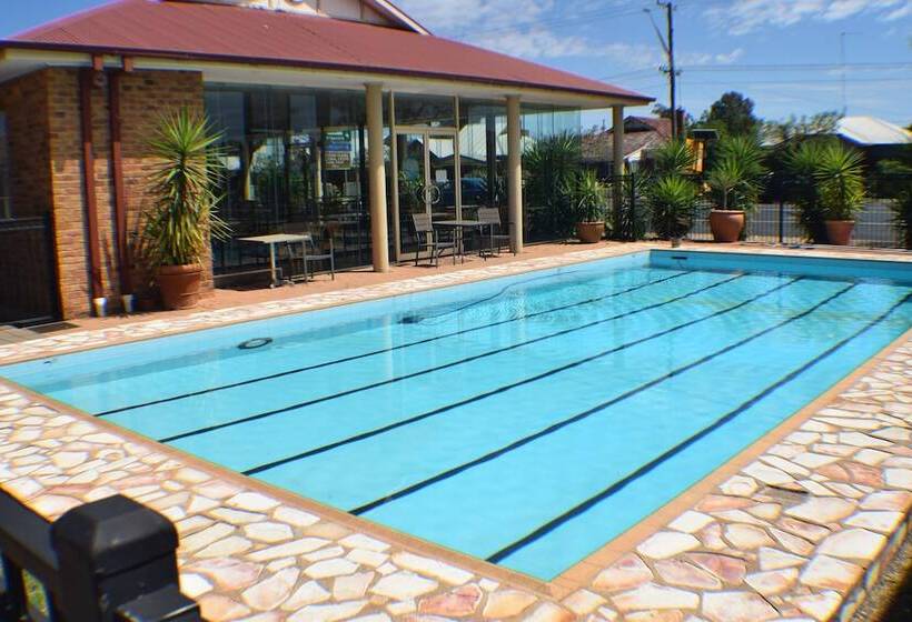 The Oxley Motel