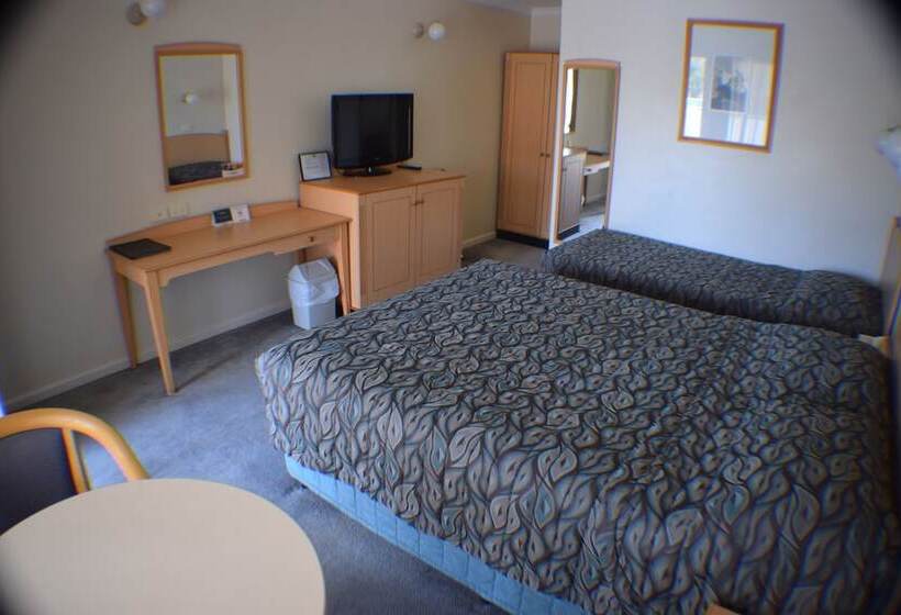 The Oxley Motel