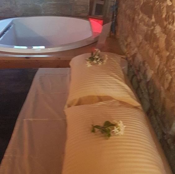 Room In B&b #fortcozzo_2021 #jacuzzisuite #sauna