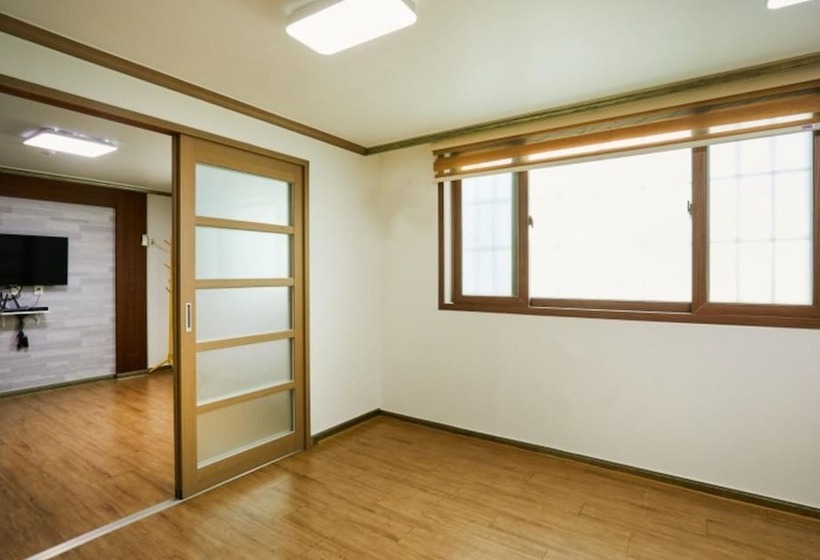 Daecheon Sinhwa Pension