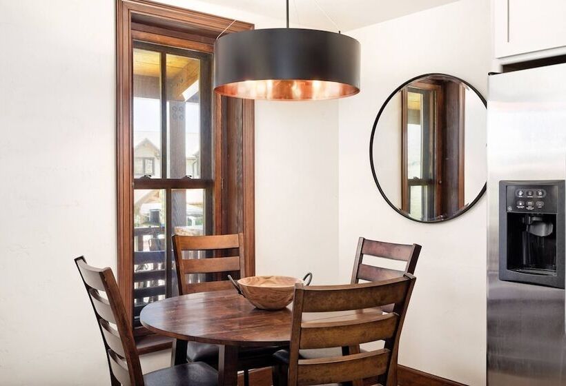 Chaparral Aspen Ranch Cabin