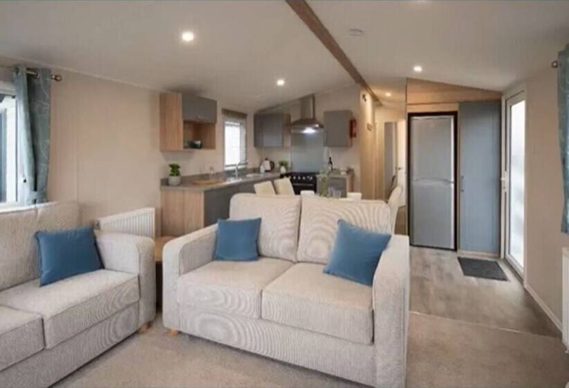 Exotic 3 Bed Caravan At Newquay Holiday Park