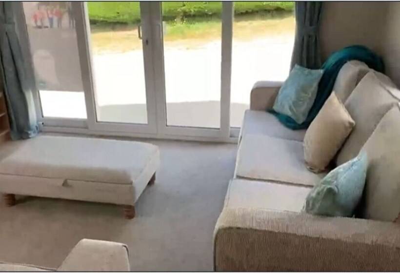 Exotic 3 Bed Caravan At Newquay Holiday Park