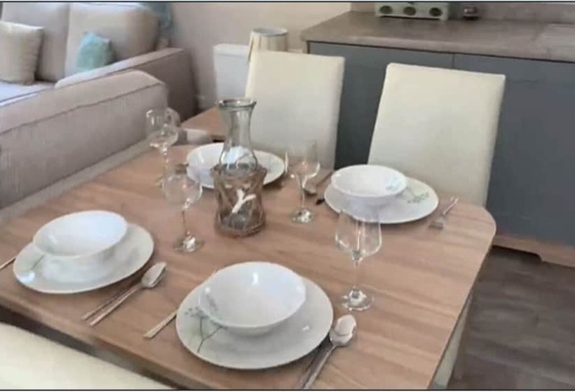 Exotic 3 Bed Caravan At Newquay Holiday Park