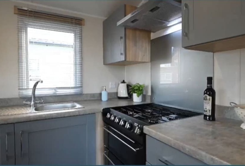 Exotic 3 Bed Caravan At Newquay Holiday Park