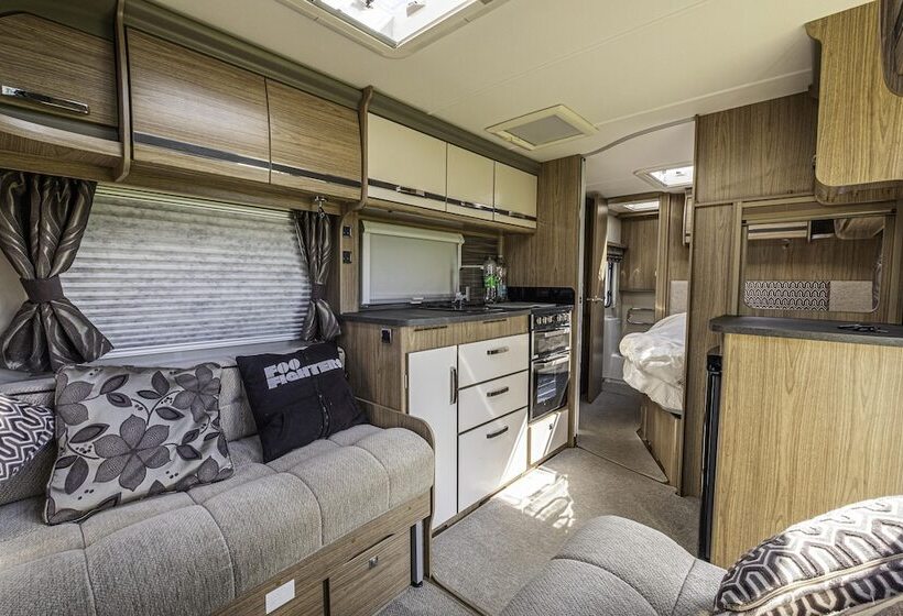 בית מלון כפרי 2 Double Bed Caravan Secure Parking And Wifi