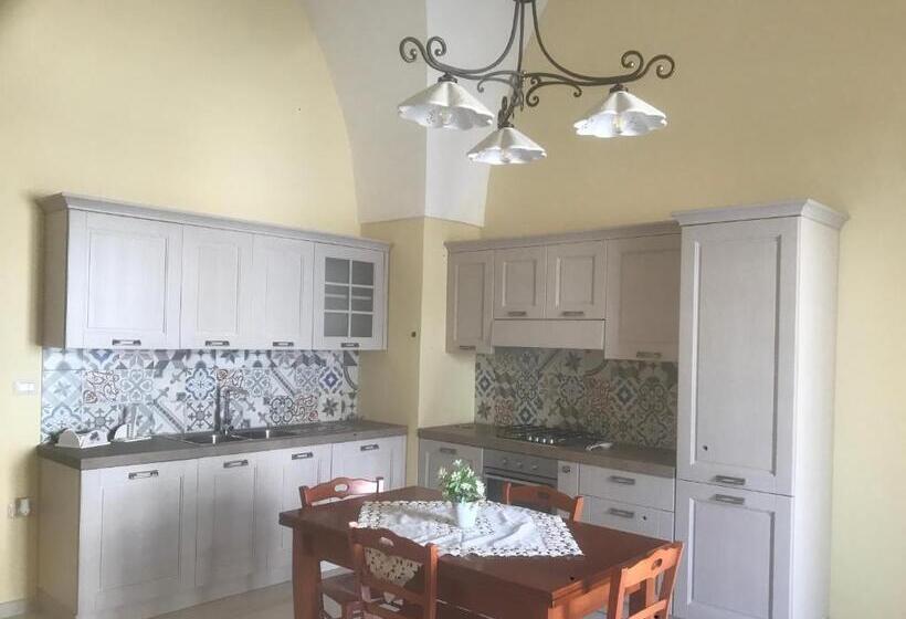 فندق Albergo Diffuso Cortellenica