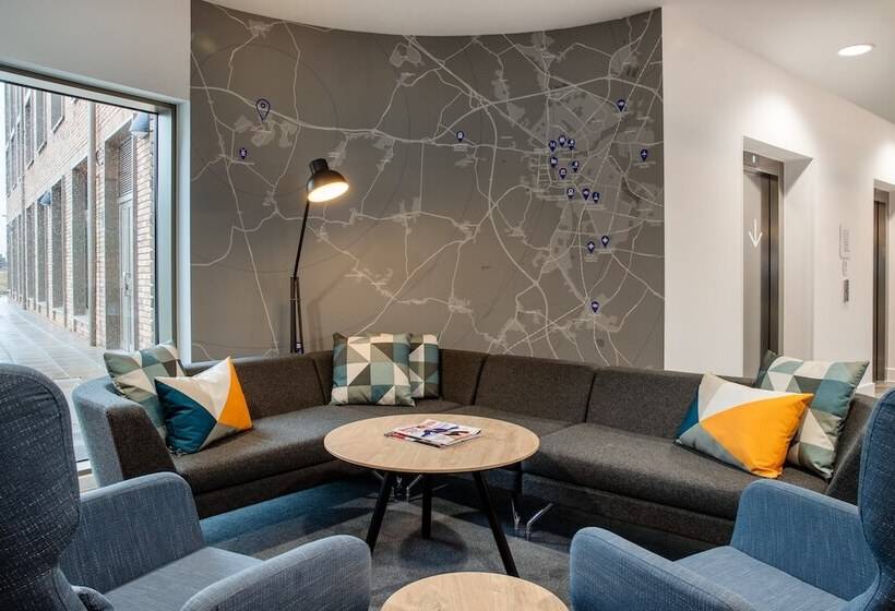 בית מלון כפרי Holiday Inn Express Cambridge West   Cambourne, An Ihg