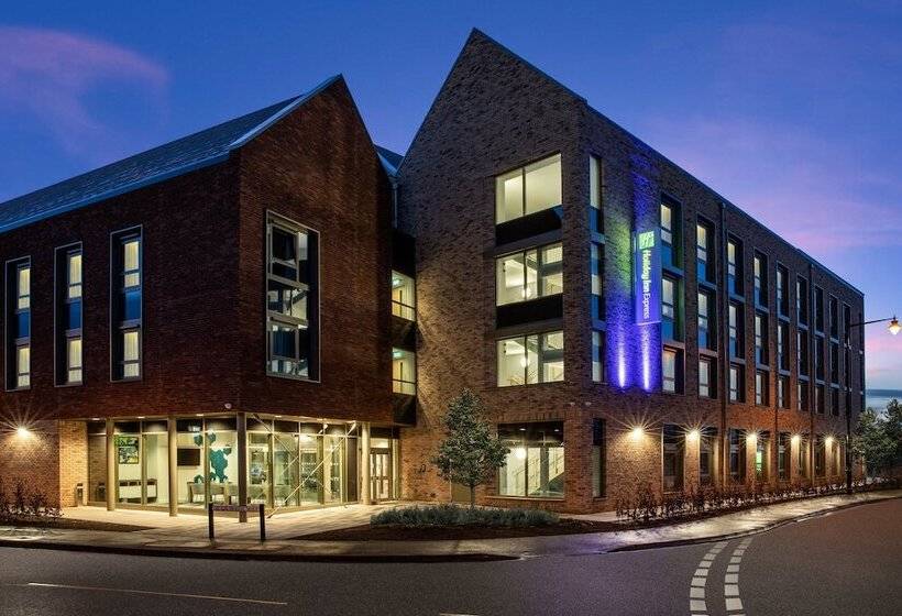 בית מלון כפרי Holiday Inn Express Cambridge West   Cambourne, An Ihg