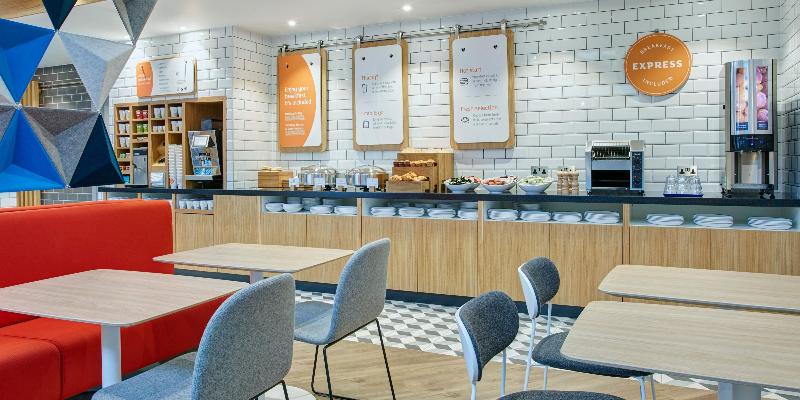 בית מלון כפרי Holiday Inn Express Cambridge West   Cambourne, An Ihg