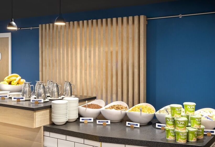 בית מלון כפרי Holiday Inn Express Cambridge West   Cambourne, An Ihg