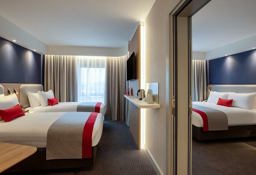 בית מלון כפרי Holiday Inn Express Cambridge West   Cambourne, An Ihg