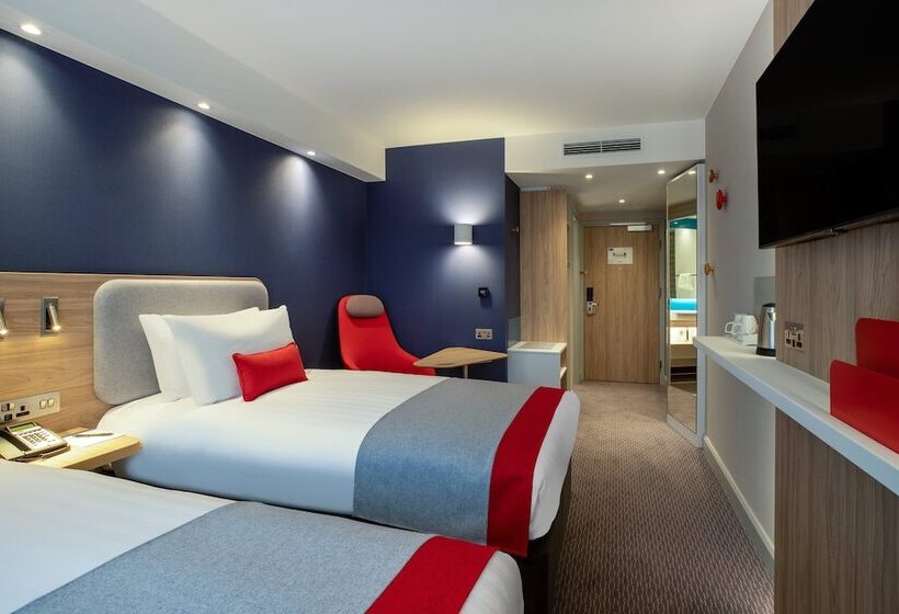 בית מלון כפרי Holiday Inn Express Cambridge West   Cambourne, An Ihg