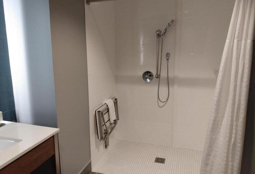 בית מלון כפרי La Quinta Inn & Suites By Wyndham Bardstown