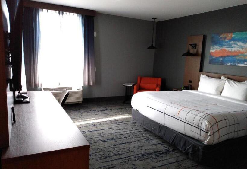 בית מלון כפרי La Quinta Inn & Suites By Wyndham Bardstown