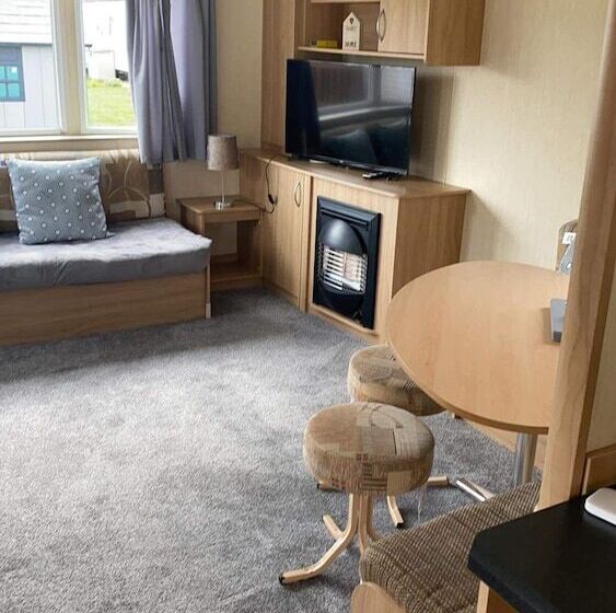 Отель Lovely 3 Bed Caravan In Beautiful North Wales