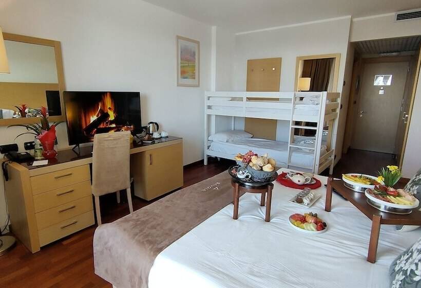 ホテル Savoia Mountain – Il Resort Nel Bosco