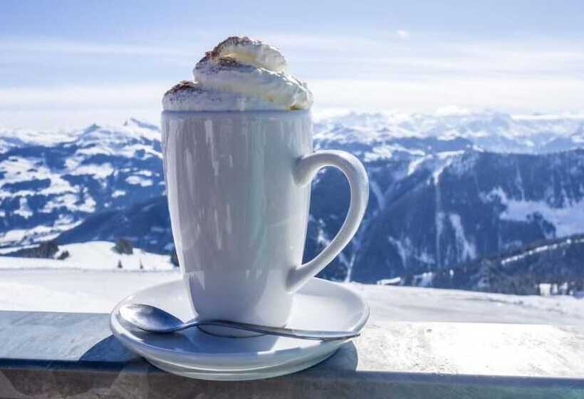 ホテル Savoia Mountain – Il Resort Nel Bosco