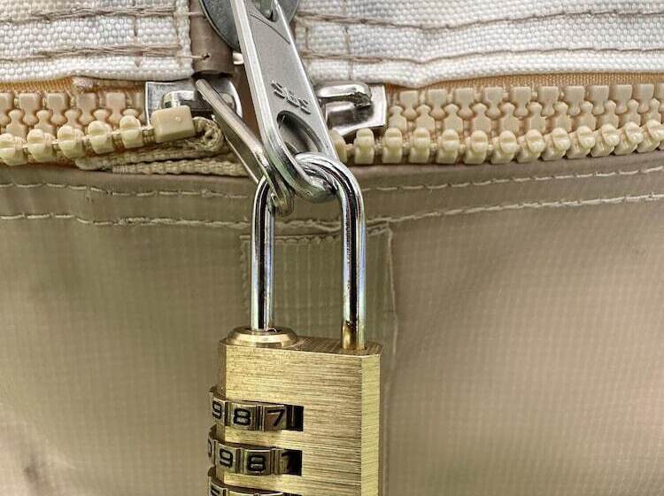 בית מלון כפרי Spacious Bell Tent At Herigerbi Park, Lincolnshire