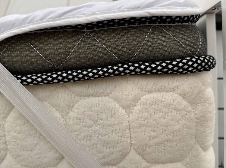 בית מלון כפרי Spacious Bell Tent At Herigerbi Park, Lincolnshire