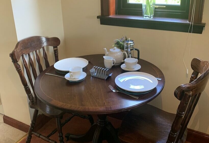 Lovely Cottage, Ballachulish, Glencoe, Scotland