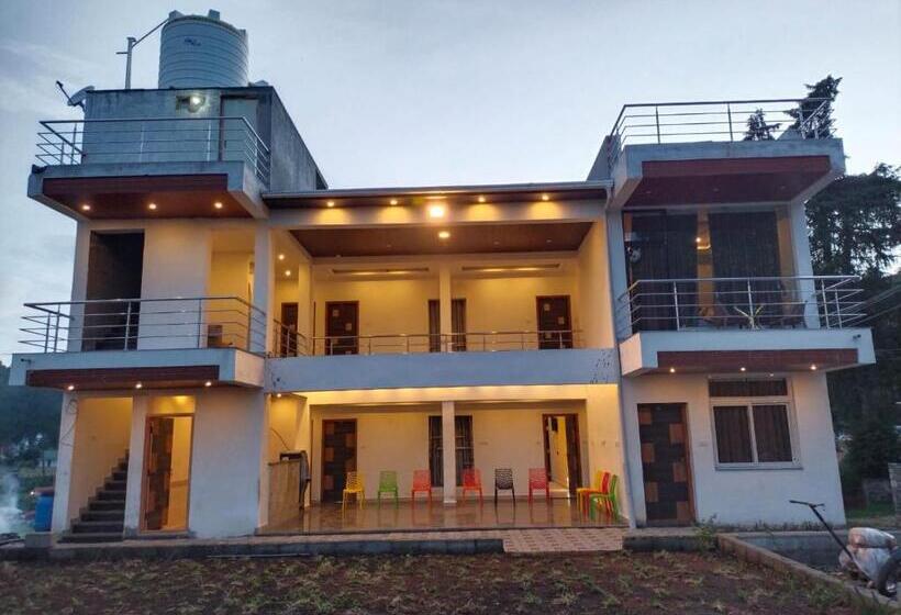 Пансион Green Park Grand Inn