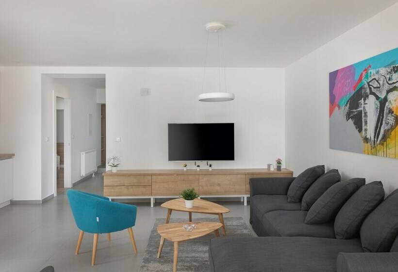 Пансион Villa Mt Brela