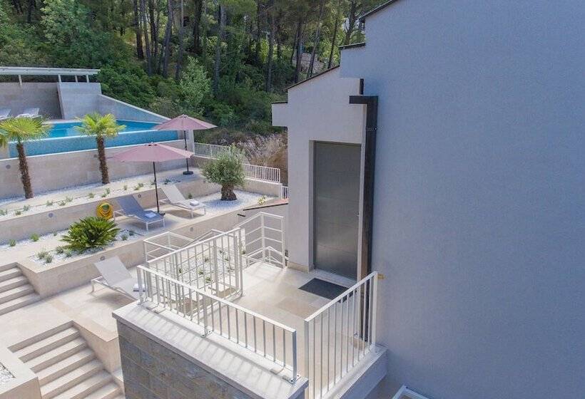 Пансион Villa Mt Brela