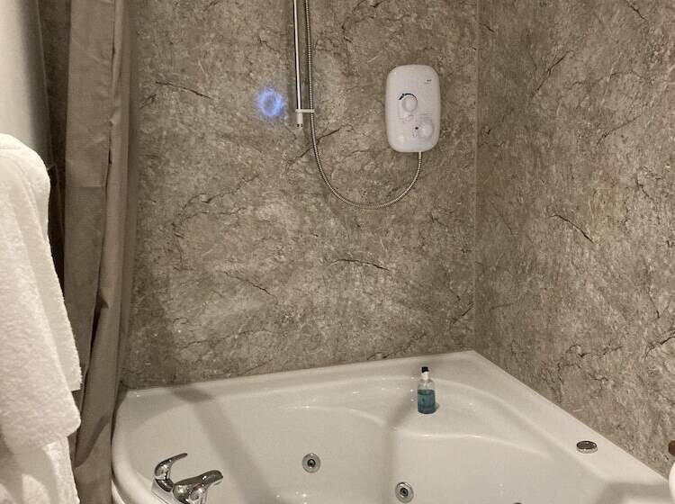 Pinewood Cottage Deluxe Self Catering Apartments