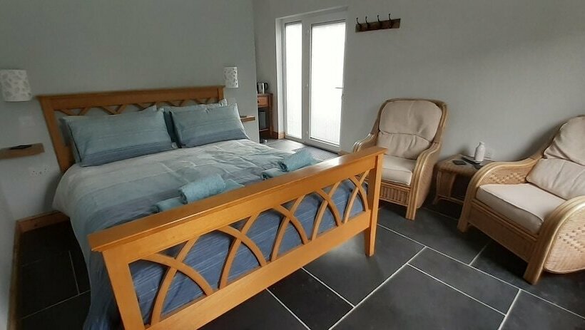 Trewethen Cottage Barn 1,an Idyllic Country Escape