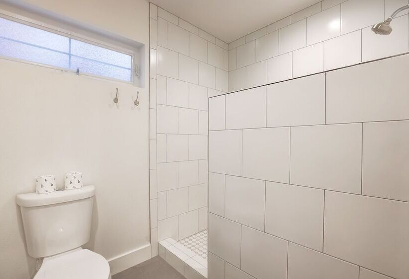 Amachen Cabin   Pet & Family Friendly   Woof Woof!