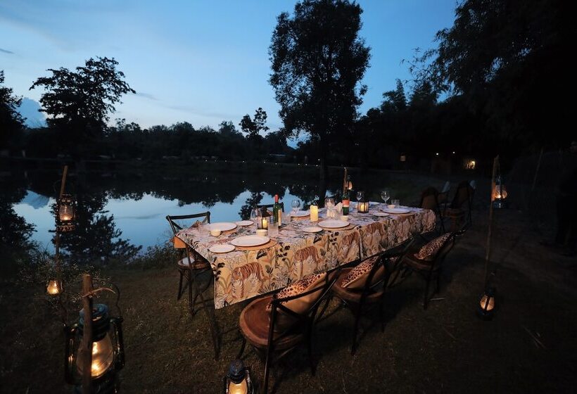 리조트 Bandhavgarh Meadows