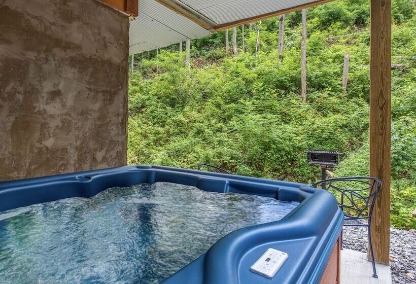 Bearly Hidden By Jackson Mountain Rentals