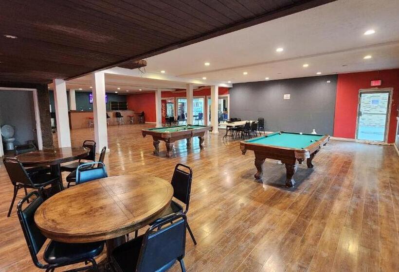 B&j Hotel And Apartments