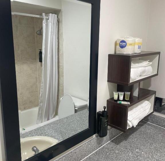 B&j Hotel And Apartments