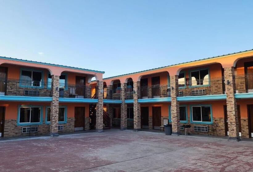 B&j Hotel And Apartments