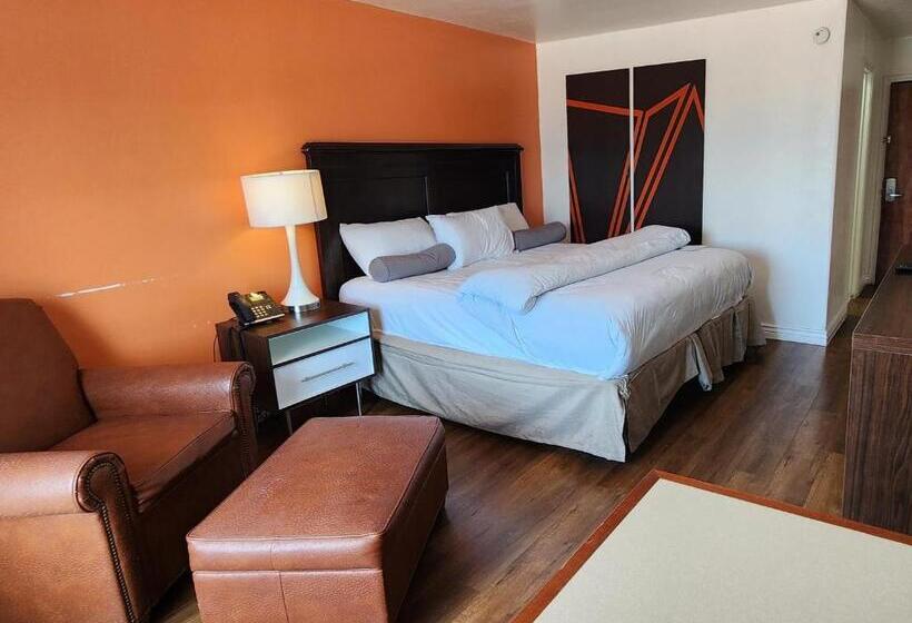 B&j Hotel And Apartments