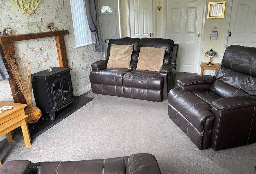 Luxury Dog Friendly Cottage Sleeps 4