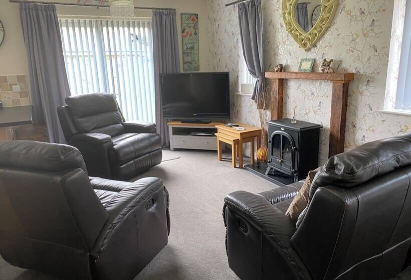 Luxury Dog Friendly Cottage Sleeps 4