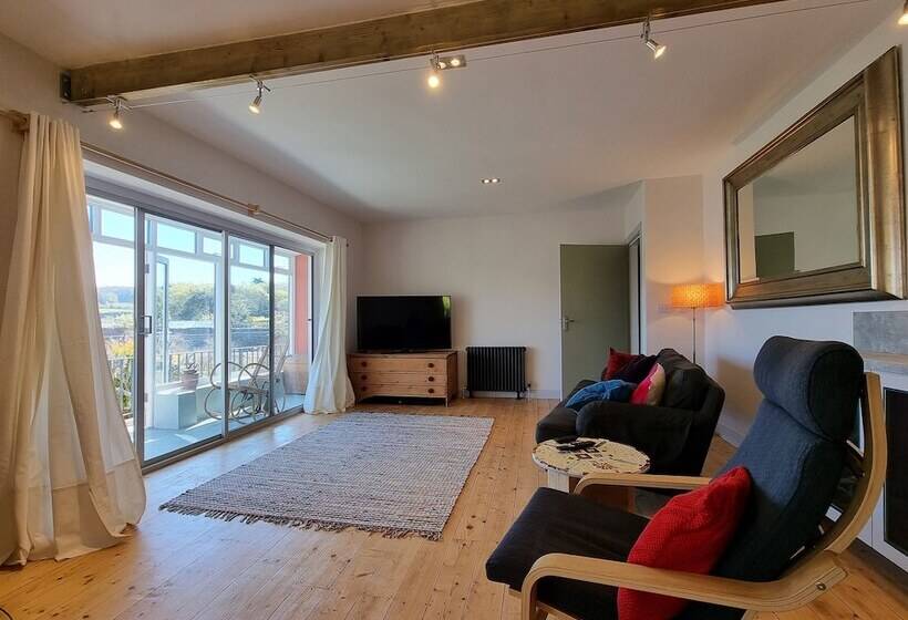 Cosy House In Eigionfa