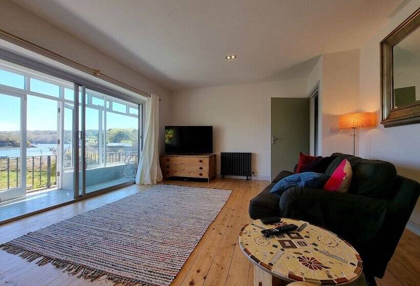 Cosy House In Eigionfa