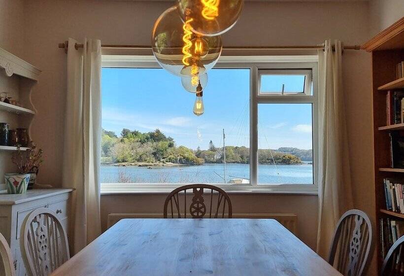 Cosy House In Eigionfa