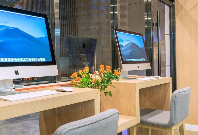 هتل Holiday Inn Express Qingdao City Center, An Ihg