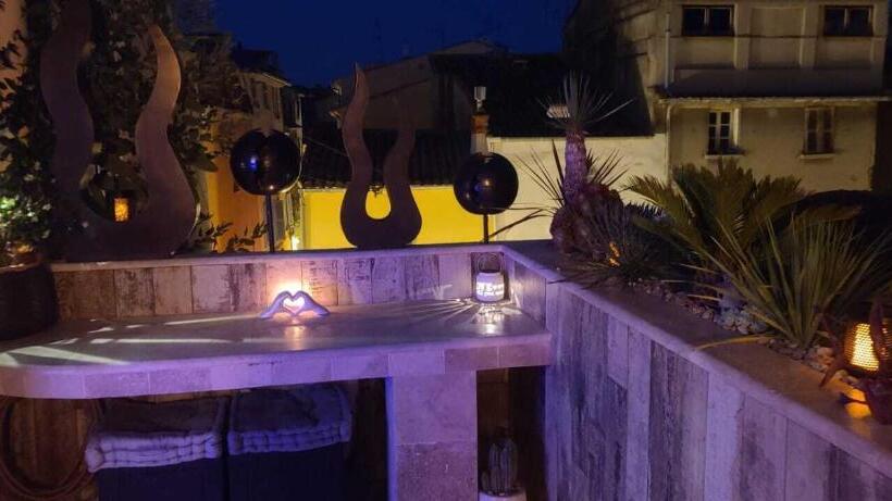 ホテル Loveroom La Garçonn Hyeres